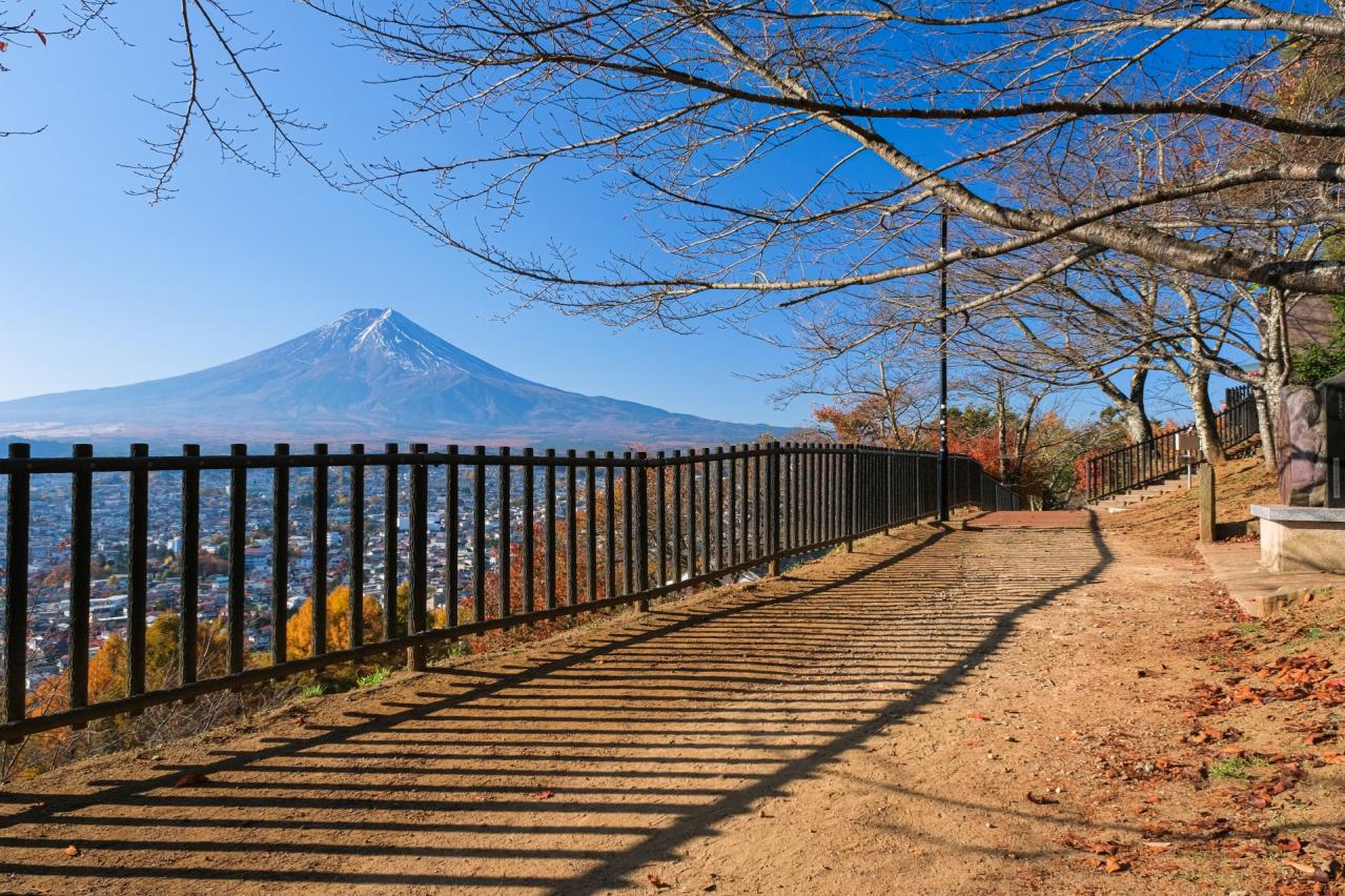 新倉山公園の展望台