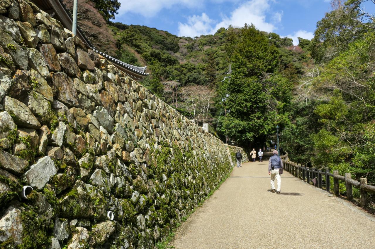 箕面大滝までの滝道