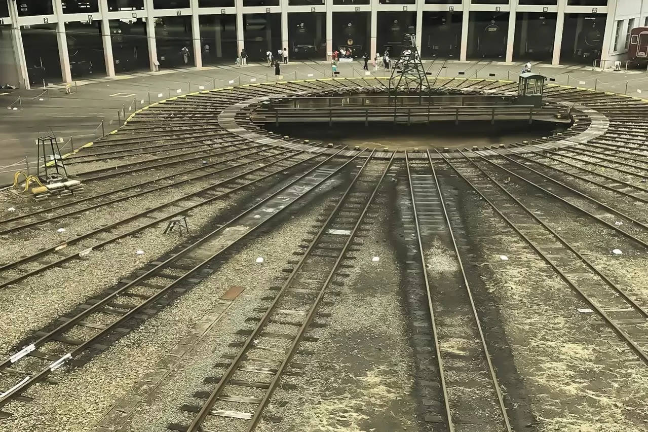 転車台と機関庫