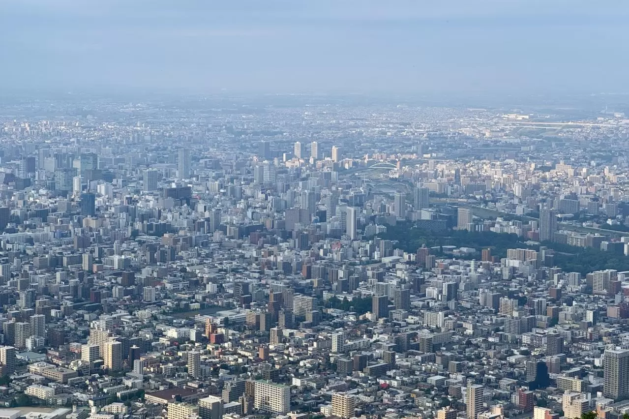 藻岩山　札幌市街の眺め