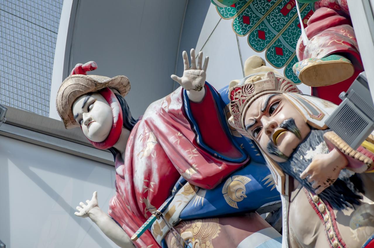 天神橋筋商店街入口のシンボル人形