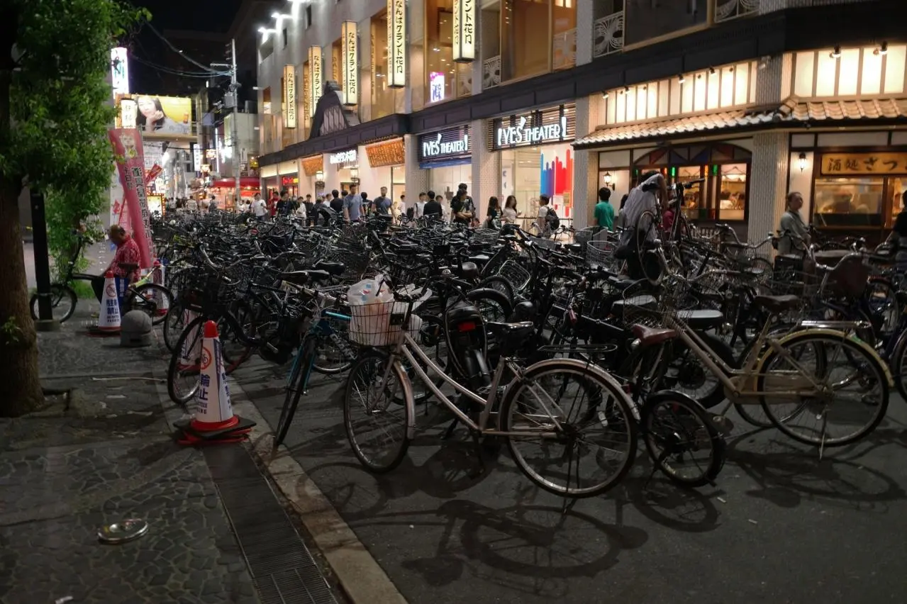 なんばグランド花月前駐輪場