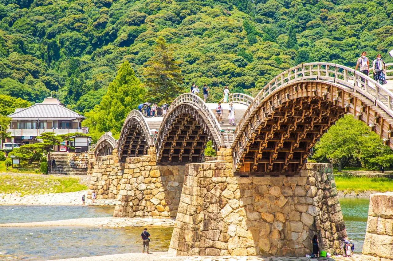 山口県・岩国市　晴天の錦帯橋