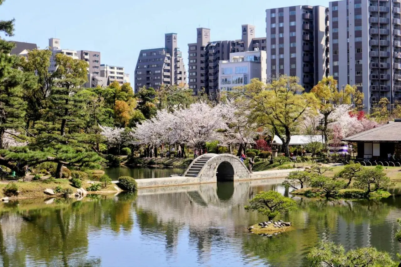 春の縮景園