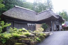 男鹿真山伝承館