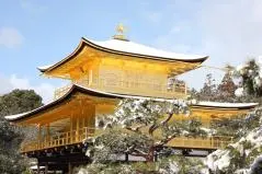雪の金閣寺