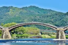 秋晴れの錦帯橋